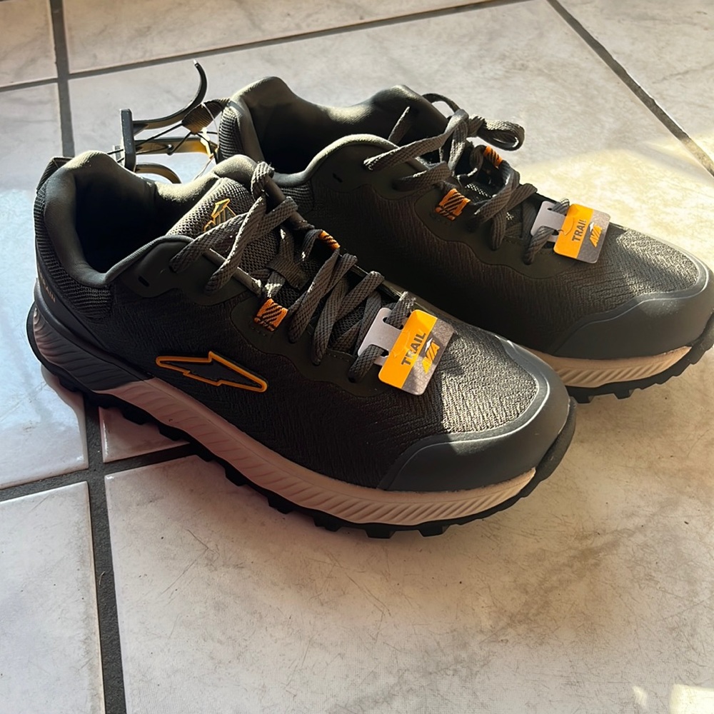 Trail Avis Sneakers